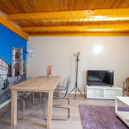 Apartamentos Go - Leopoldo Cano Center バリャドリド エクステリア 写真