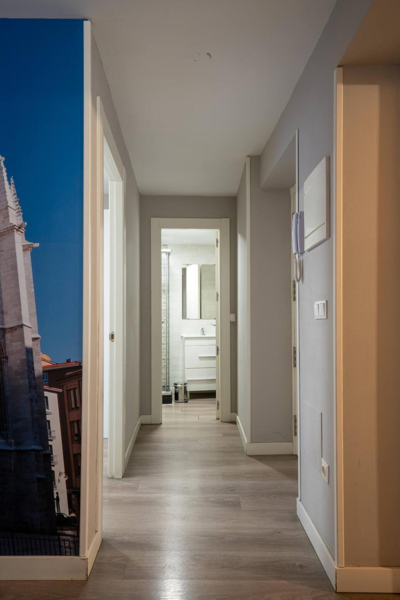 Apartamentos Go - Leopoldo Cano Center バリャドリド エクステリア 写真